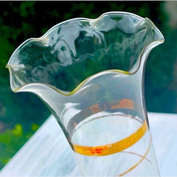 Antique Fine Art Ruffled Clear Glass Vase Original Vintage Tall Gold Flower Deco - Picture 5 of 7